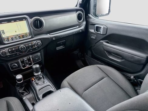 Used 2023 Jeep Wrangler Unlimited w/ Sun & Screen Package AWD/4WD image 26
