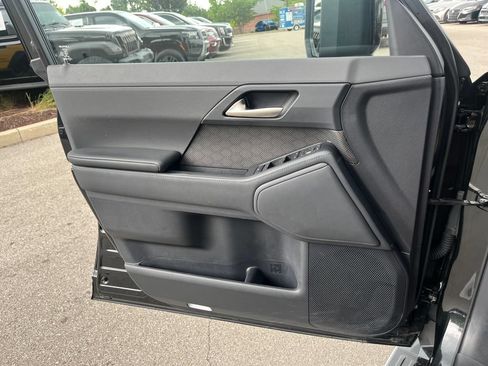 Used 2024 Lexus GX 550 w/ Accessory Package (2T) AWD/4WD image 10
