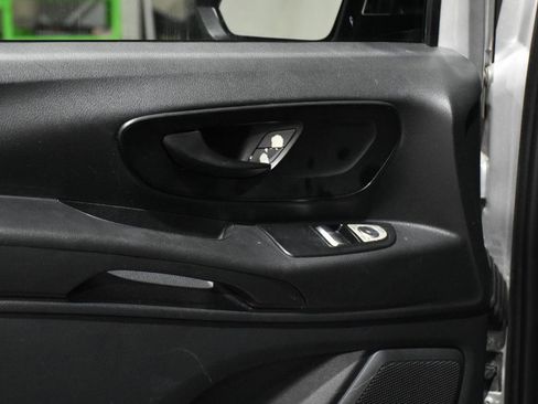 Used 2016 Mercedes-Benz Metris Passenger image 30