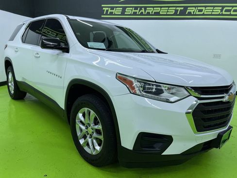 Used 2020 Chevrolet Traverse LS w/ LPO, Floor Liner Package FWD image 2