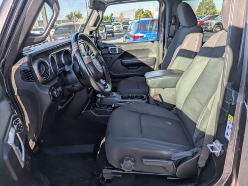 Used 2018 Jeep Wrangler Sport AWD/4WD image 17