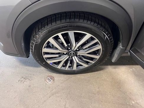 Used 2023 Nissan Kicks SV image 29