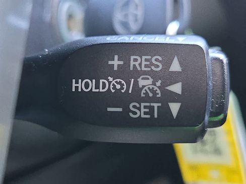 Used 2019 Toyota Highlander LE image 23