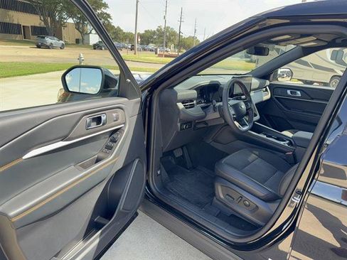 Used 2026 Ford Explorer Tremor w/ Tremor Convenience Package AWD/4WD image 7