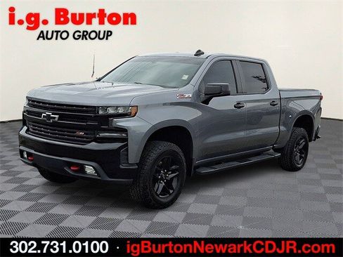 Used 2021 Chevrolet Silverado 1500 LT Trail Boss w/ Convenience Package II image 3