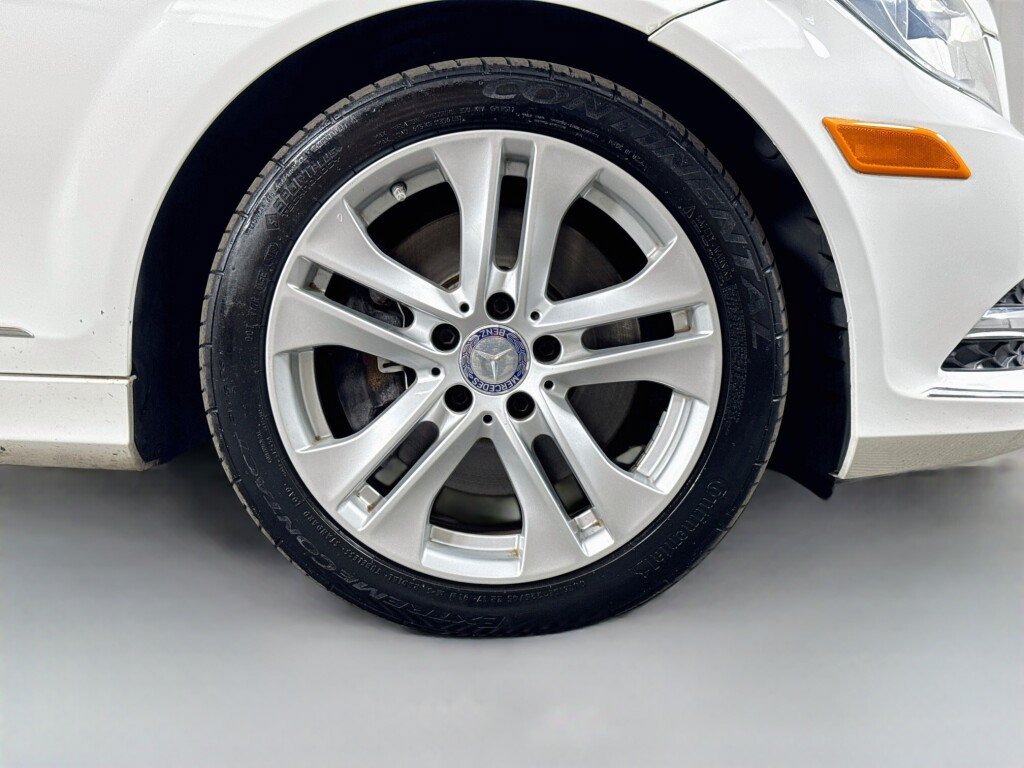 Used 2014 Mercedes-Benz C 300 4MATIC Sedan image 38