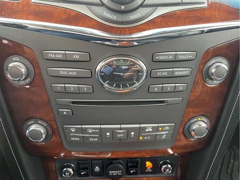 Used 2016 INFINITI QX80 4WD w/ Deluxe Technology Package image 17