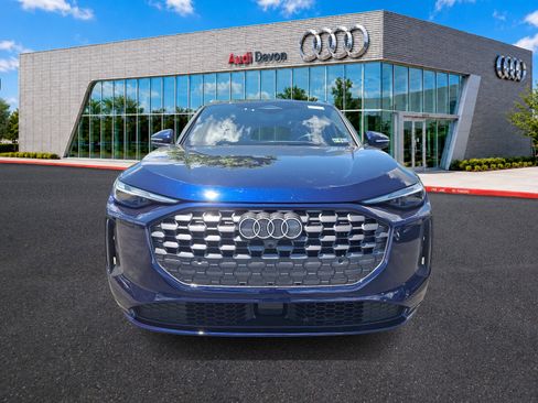 Used 2025 Audi Q5 Premium w/ Convenience Package AWD/4WD image 2