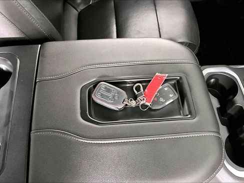 Used 2019 Chevrolet Silverado 1500 LTZ w/ LTZ Plus Package AWD/4WD image 31