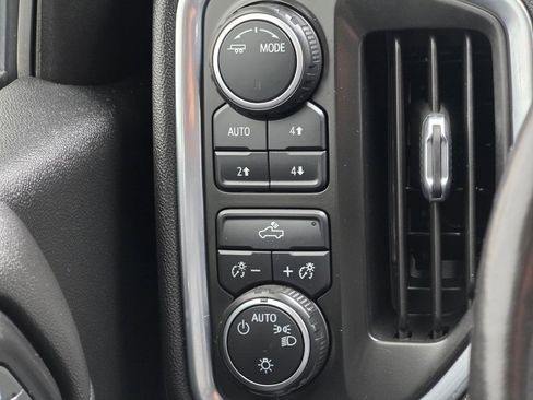 Used 2020 Chevrolet Silverado 1500 LT w/ All-Star Edition image 21