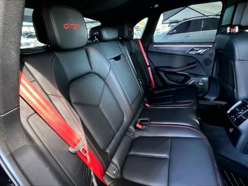 Used 2021 Porsche Macan GTS image 19