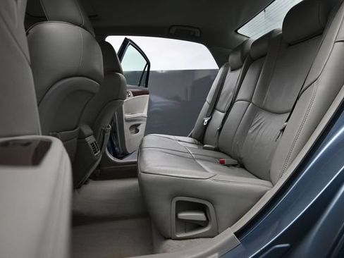 Used 2011 Toyota Avalon FWD image 17