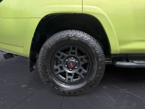 Used 2023 Toyota 4Runner TRD Off-Road Premium AWD/4WD image 31
