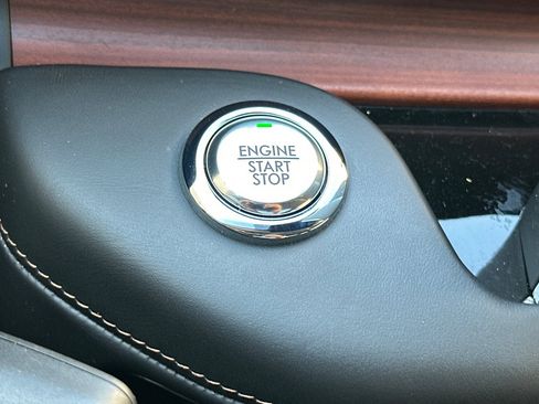 Used 2023 Lincoln Aviator Reserve w/ Equipment Group 201A image 26