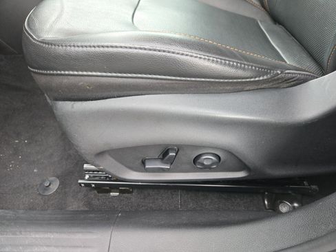 Used 2019 Jeep Compass Limited image 12