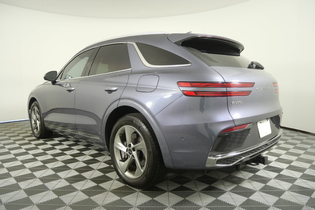 Used 2026 Genesis GV70 2.5T Advanced AWD/4WD image 6