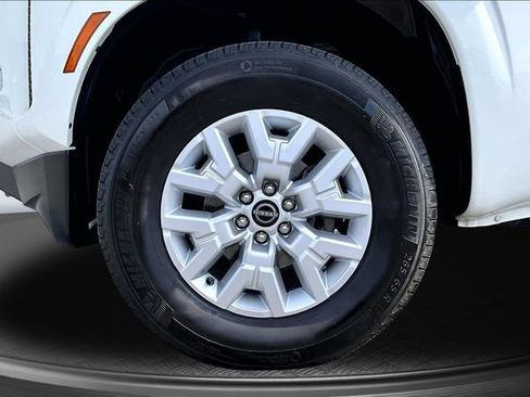 Used 2023 Nissan Frontier SV w/ SV Convenience Package AWD/4WD image 30