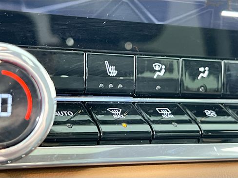 Used 2024 GMC Canyon AT4 w/ Technology Package image 19