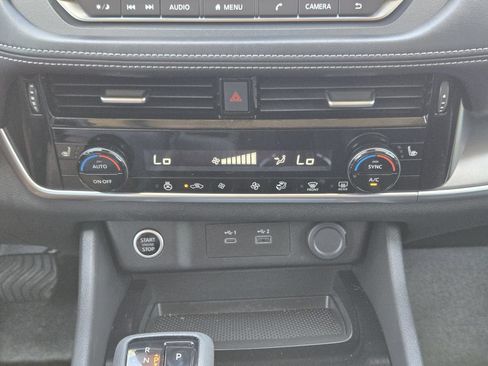 Used 2022 Nissan Rogue SV w/ SV Premium Package FWD image 21