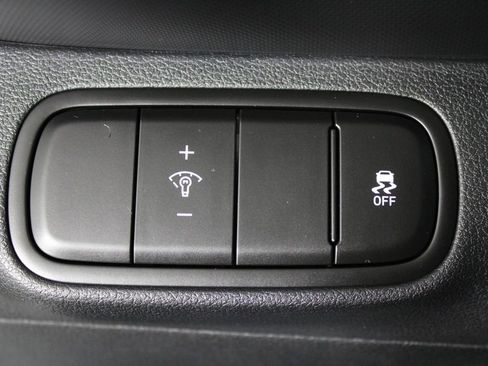 Certified 2026 Hyundai Venue SE image 24