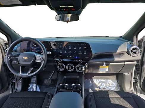 New 2025 Chevrolet Blazer EV LT image 12