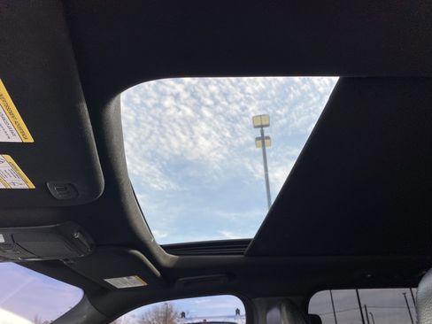 Used 2021 Ford Expedition Limited image 32