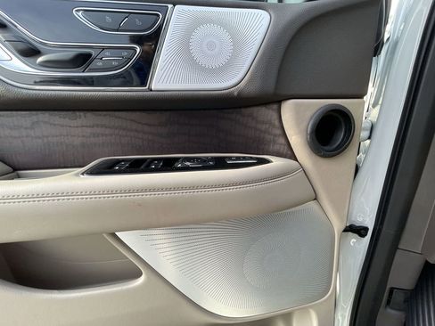 Used 2024 Lincoln Navigator L Reserve image 24