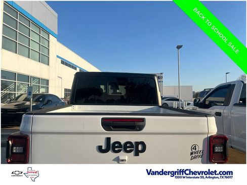 Used 2024 Jeep Gladiator Sport AWD/4WD image 15