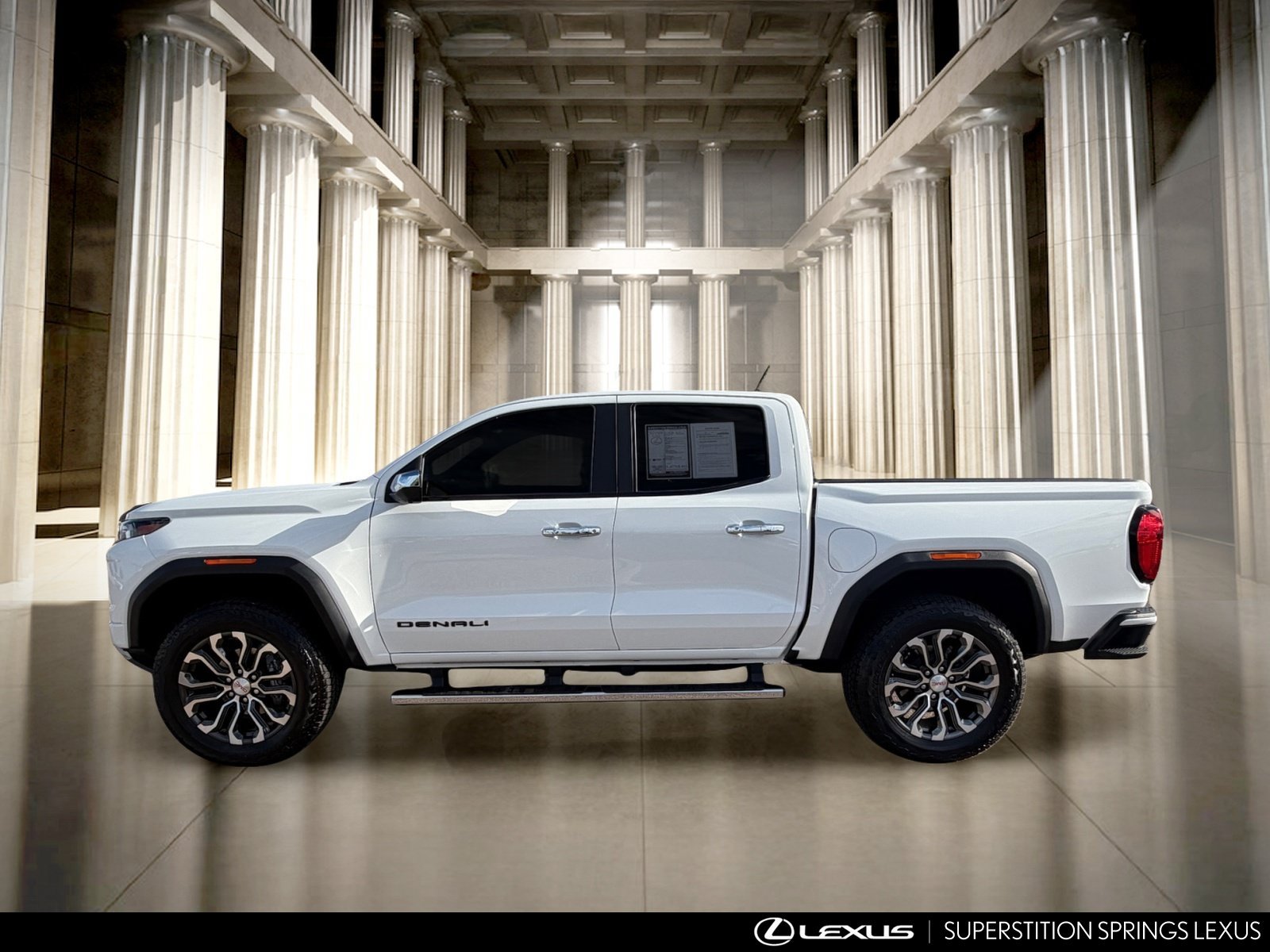 Used 2025 GMC Canyon Denali AWD/4WD image 7