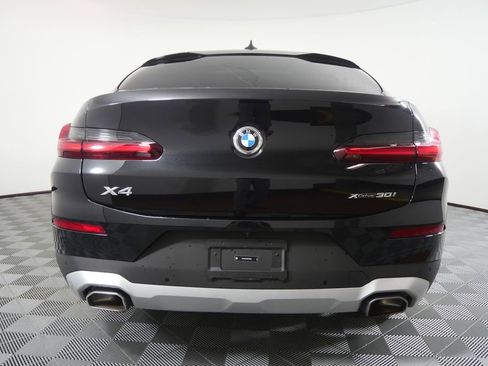 Certified 2025 BMW X4 xDrive30i image 4