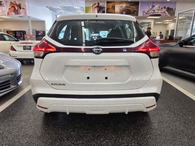 Used 2023 Nissan Kicks S FWD image 6