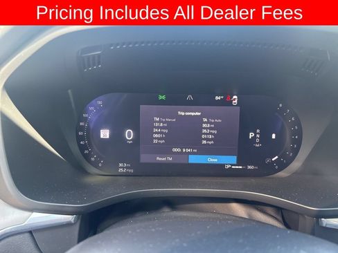 Used 2024 Volvo XC60 B5 Core AWD/4WD image 5