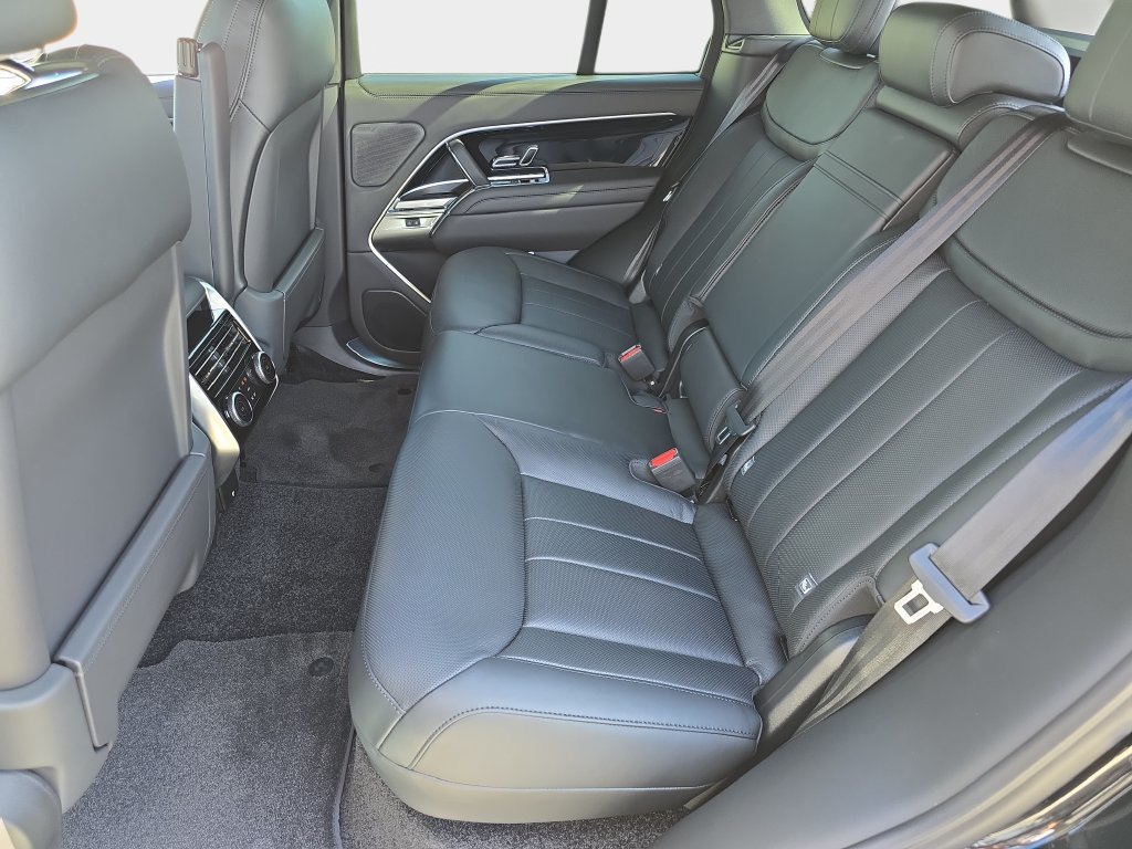New 2026 Land Rover Range Rover SE AWD/4WD image 15