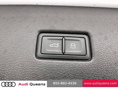 Used 2023 Audi Q5 2.0T Premium Plus w/ Premium Plus Package AWD/4WD image 11