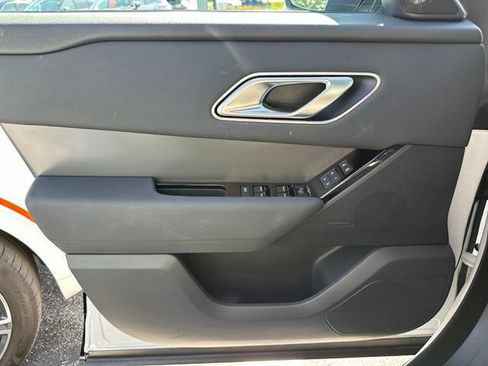 Used 2025 Land Rover Range Rover Velar Dynamic SE AWD/4WD image 26