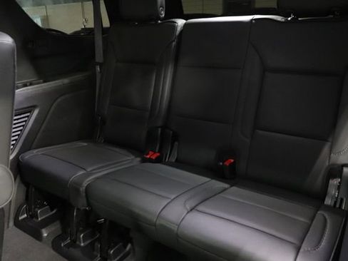 Used 2025 GMC Yukon Denali AWD/4WD image 18