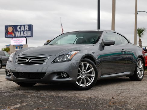 Used 2014 INFINITI Q60 Convertible w/ Premium Package image 1
