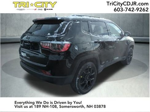 New 2026 Jeep Compass Latitude image 5