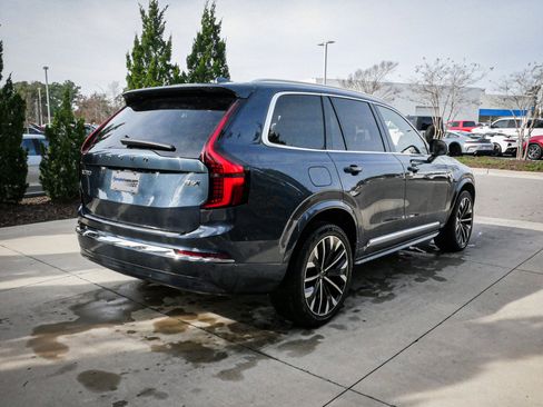 Used 2025 Volvo XC90 B6 Ultra image 11