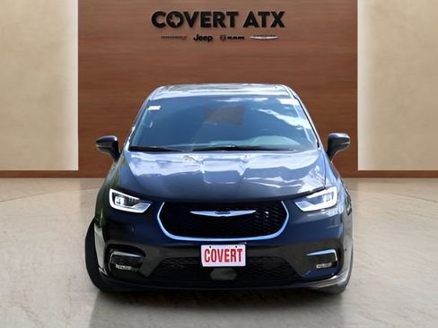 New 2026 Chrysler Pacifica Select image 8