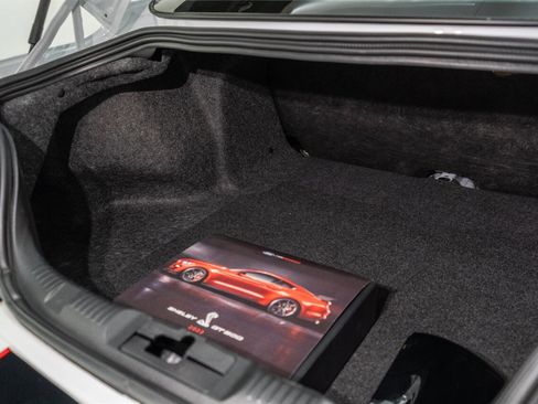 Used 2022 Ford Mustang Shelby GT500 w/ Carbon Fiber Track Pack image 37