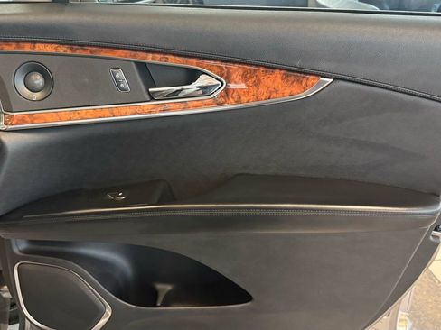 Used 2020 Lincoln Nautilus Reserve w/ Cargo Utility Package image 9