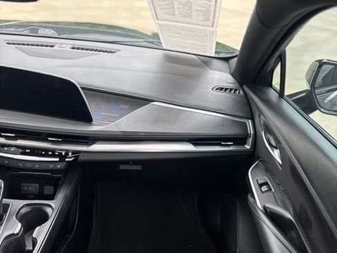 Used 2024 Cadillac XT4 Sport FWD image 19