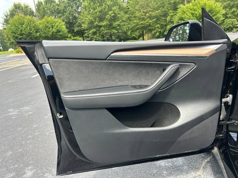 Used 2024 Tesla Model Y 2WD image 60
