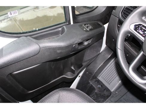 New 2026 RAM ProMaster 2500 w/ Premium Convenience Group image 16