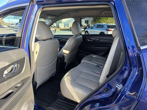 Used 2020 Nissan Rogue SL image 23