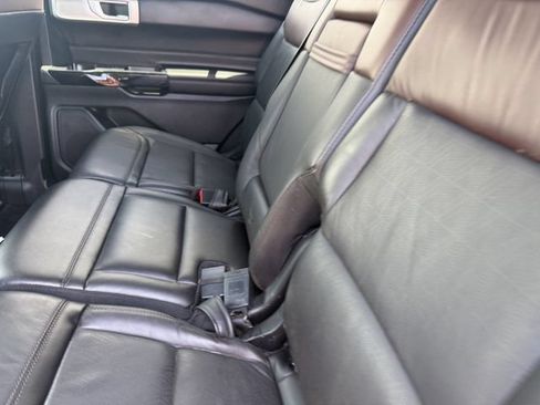 Used 2022 Ford Explorer Platinum w/ Equipment Group 601A AWD/4WD image 20