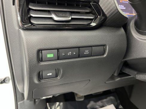 Used 2020 Nissan Sentra SV FWD image 25