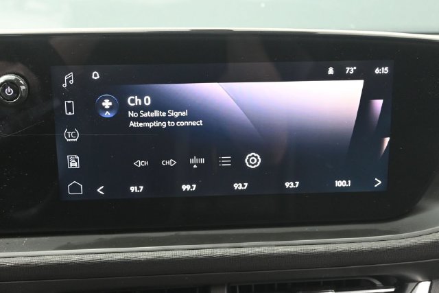 Used 2024 Buick Envista Preferred w/ Convenience II Package FWD image 25
