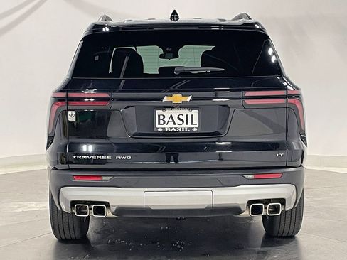 Used 2024 Chevrolet Traverse LT AWD/4WD image 12